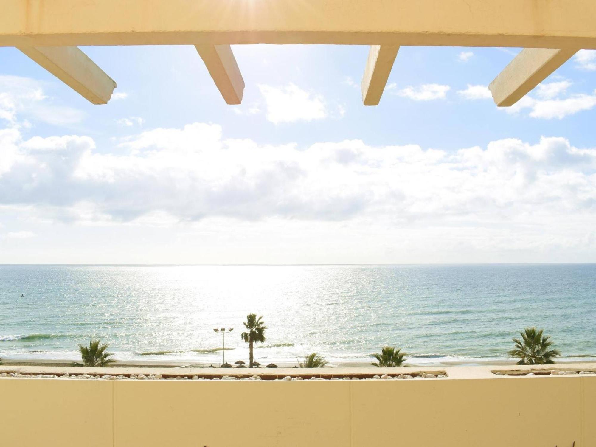 Apartamento Magnífico ático frente al mar en Ricón de la Victoria Rincón de la Victoria Exterior foto